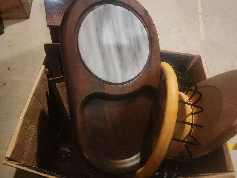 Assorted Cutting Boards, Kitchen Items