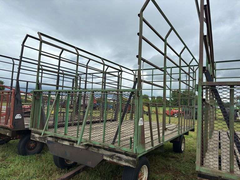 Notch 9'x16' Steel Bale Throw Racks On Minnesota R - Hamilton-Maring ...