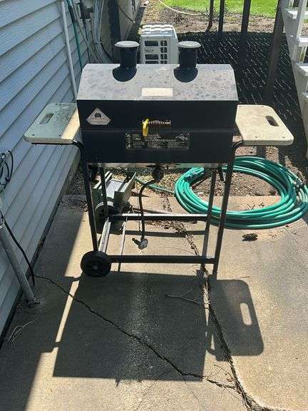 Holland Barbecue Grill