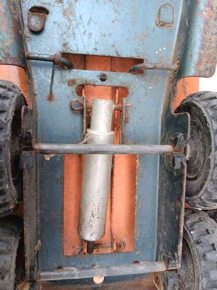 Vintage metal Structo Hydraulic dump truck