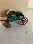 Die Cast  John Deere Buckboard  Wagon