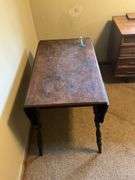 Vintage Drop Leaf Table -BUYER RESPONSIBLE FOR REM