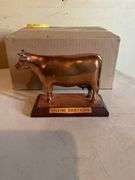 Milking Shorthorn Cow, Bronze Trophy