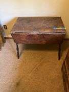 Vintage Drop Leaf Table -BUYER RESPONSIBLE FOR REM