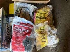 Fencing insulators, rope, gate handles, Meter-Man 