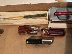 Assortment of jack knives and straight blades