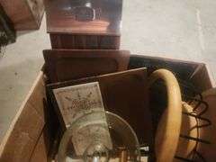 Assorted Cutting Boards, Kitchen Items