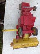 New Holland combine , International grain wagon fr