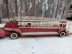 Vintage Tonka aerial ladder fire truck