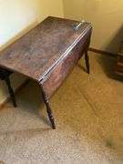 Vintage Drop Leaf Table -BUYER RESPONSIBLE FOR REM