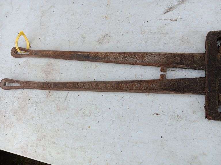 Vintage Leavitt Mfg. CO. Dehorner Cutter