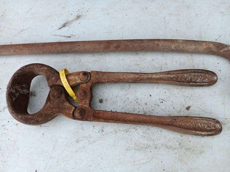 Vintage Metal Bolt Cutters, Vintage Tire Iron