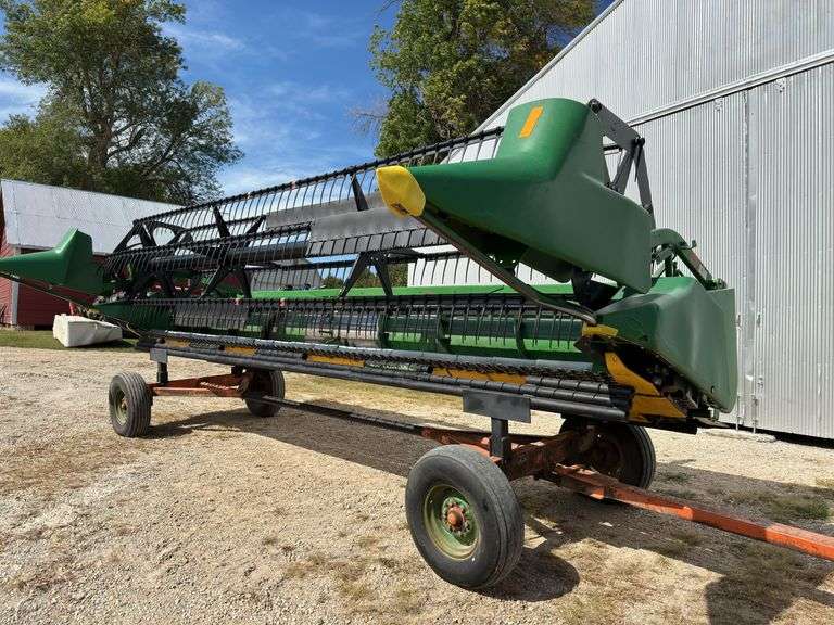 1996 John Deere 920 Bean Head, 20', Dual PTO, Poly Skids and Fingers, 3" Si