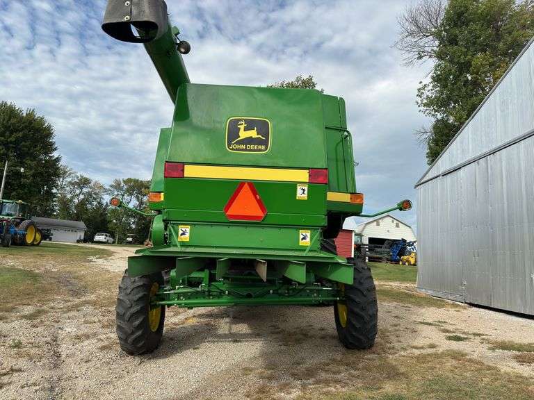 1992 John Deere 9500 Combine, 2WD, 4204 Engine Hours, 2852 Separator Hours,