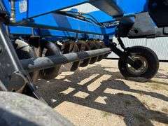 DMI Ecolo-Tiger 527B Disc Ripper, 5 Shanks On 30" Spacings, New or Like New