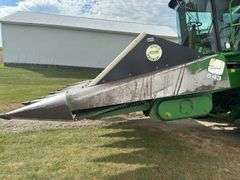 John Deere 643 Corn Head, 6 Row 30", Knife Rolls, Ear Savers, High Side Pol