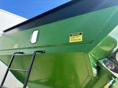Brent 670 Grain Cart, Corner Auger, 1000PTO, 28L-26 Diamond Tread Tires, Go