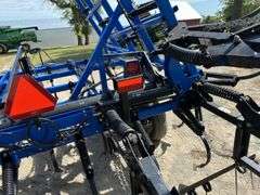 New Holland DMI ST250 Field Cultivator, 32.5, Walking Tandems All Around, R