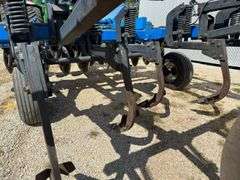 DMI Ecolo-Tiger 527B Disc Ripper, 5 Shanks On 30" Spacings, New or Like New