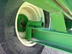 Brent 670 Grain Cart, Corner Auger, 1000PTO, 28L-26 Diamond Tread Tires, Go