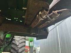 John Deere 643 Corn Head, 6 Row 30", Knife Rolls, Ear Savers, High Side Pol