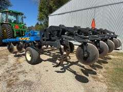 DMI Ecolo-Tiger 527B Disc Ripper, 5 Shanks On 30" Spacings, New or Like New