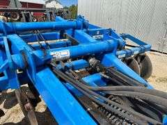 DMI Ecolo-Tiger 527B Disc Ripper, 5 Shanks On 30" Spacings, New or Like New