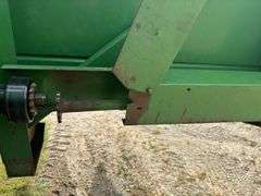 John Deere 643 Corn Head, 6 Row 30", Knife Rolls, Ear Savers, High Side Pol