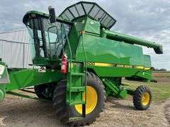 1992 John Deere 9500 Combine, 2WD, 4204 Engine Hours, 2852 Separator Hours,