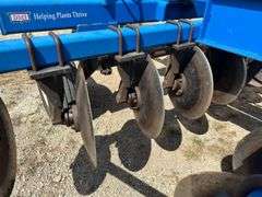DMI Ecolo-Tiger 527B Disc Ripper, 5 Shanks On 30" Spacings, New or Like New