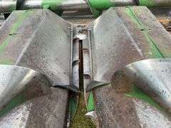 John Deere 643 Corn Head, 6 Row 30", Knife Rolls, Ear Savers, High Side Pol