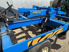 DMI Ecolo-Tiger 527B Disc Ripper, 5 Shanks On 30" Spacings, New or Like New