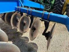DMI Ecolo-Tiger 527B Disc Ripper, 5 Shanks On 30" Spacings, New or Like New