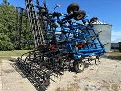 New Holland DMI ST250 Field Cultivator, 32.5, Walking Tandems All Around, R