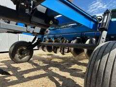 DMI Ecolo-Tiger 527B Disc Ripper, 5 Shanks On 30" Spacings, New or Like New
