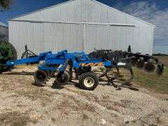 DMI Ecolo-Tiger 527B Disc Ripper, 5 Shanks On 30" Spacings, New or Like New