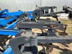 DMI Ecolo-Tiger 527B Disc Ripper, 5 Shanks On 30" Spacings, New or Like New