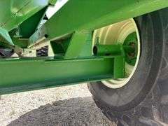 Brent 670 Grain Cart, Corner Auger, 1000PTO, 28L-26 Diamond Tread Tires, Go