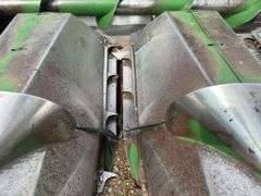 John Deere 643 Corn Head, 6 Row 30", Knife Rolls, Ear Savers, High Side Pol