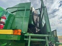 1992 John Deere 9500 Combine, 2WD, 4204 Engine Hours, 2852 Separator Hours,