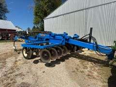 DMI Ecolo-Tiger 527B Disc Ripper, 5 Shanks On 30" Spacings, New or Like New