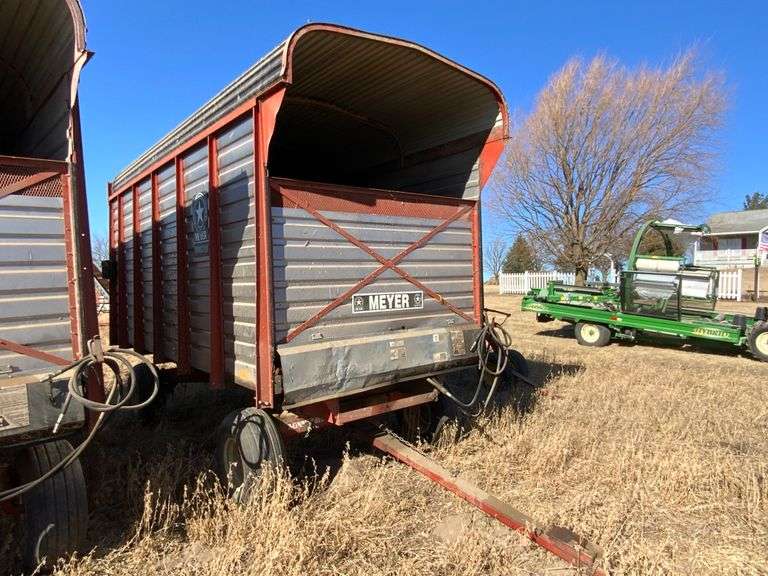 Meyer 3116 Forage Box with MN Gear