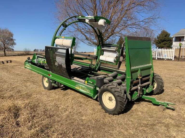 Anderson Hybrid 33 Bale Wrapper,