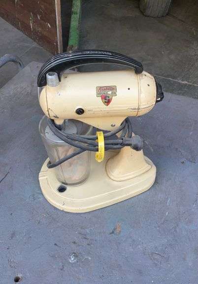 Vintage Sunbeam mixmaster single beater
