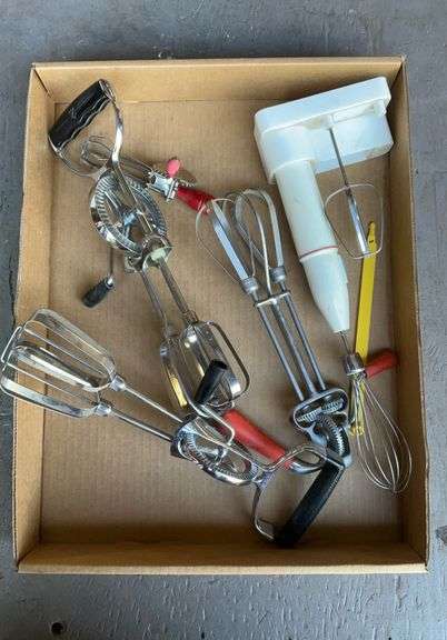 Flat of vintage misc. hand beaters