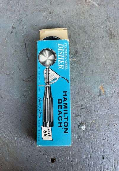 Vintage Hamilton beach model 67 ice cream scoop in a 66 box