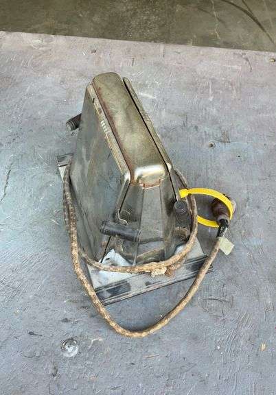 Vintage Handi-hot toaster