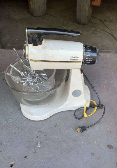 Vintage Sunbeam mixmaster 60th Anniversary Limited Edition with two bowls, 