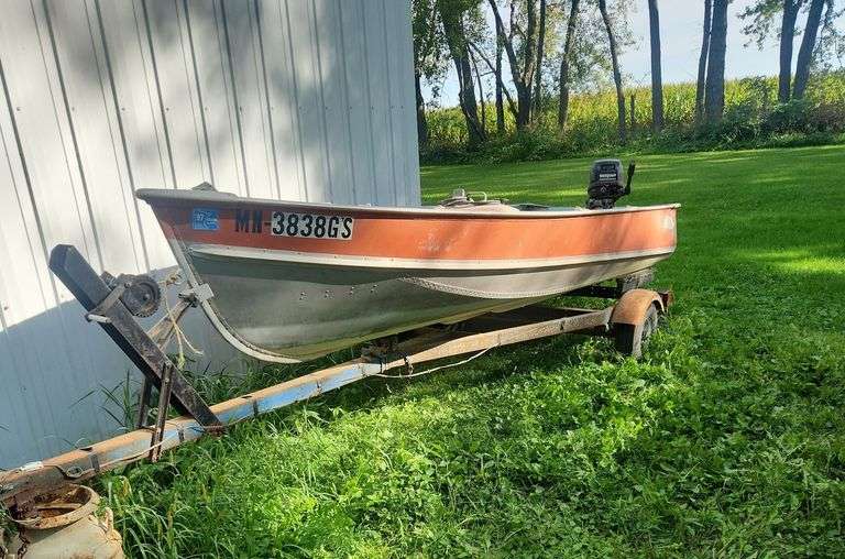 *** 14' Lund Aluminum Boat, Trailer, Mercury 9.9