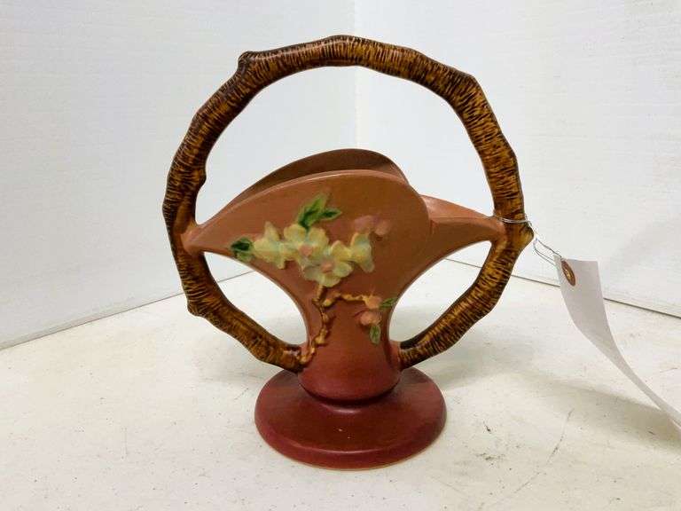 Online Only Collector Toy Auction For the Joan M. Hellevik Revocable Trust & Large Antique Collector Auction For The Hunt Estate - Kenyon, MN